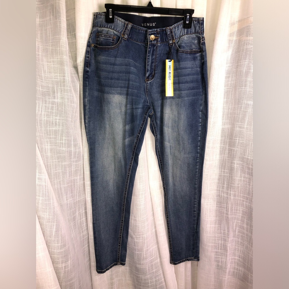 VENUS High-Rise Slim Jeans in Washed Blue size 8 NWT - Picture 1 of 6